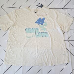 Universal Thread Cream T-shirt, Women's Size XXL.